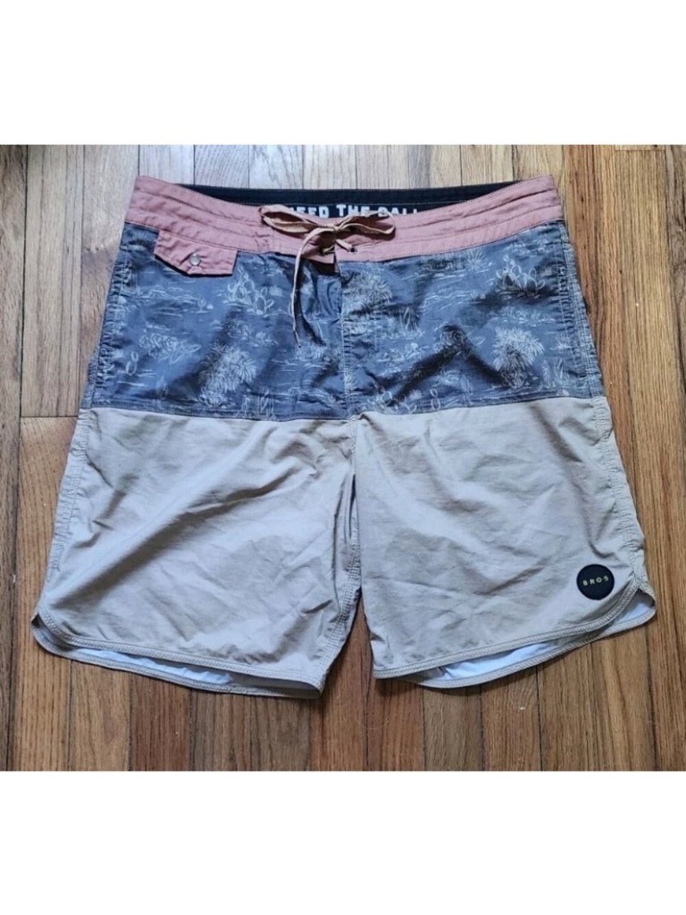Howler Brothers 36 Los Vaqueros Western Board Shorts Earthtone Palm Cactus Print